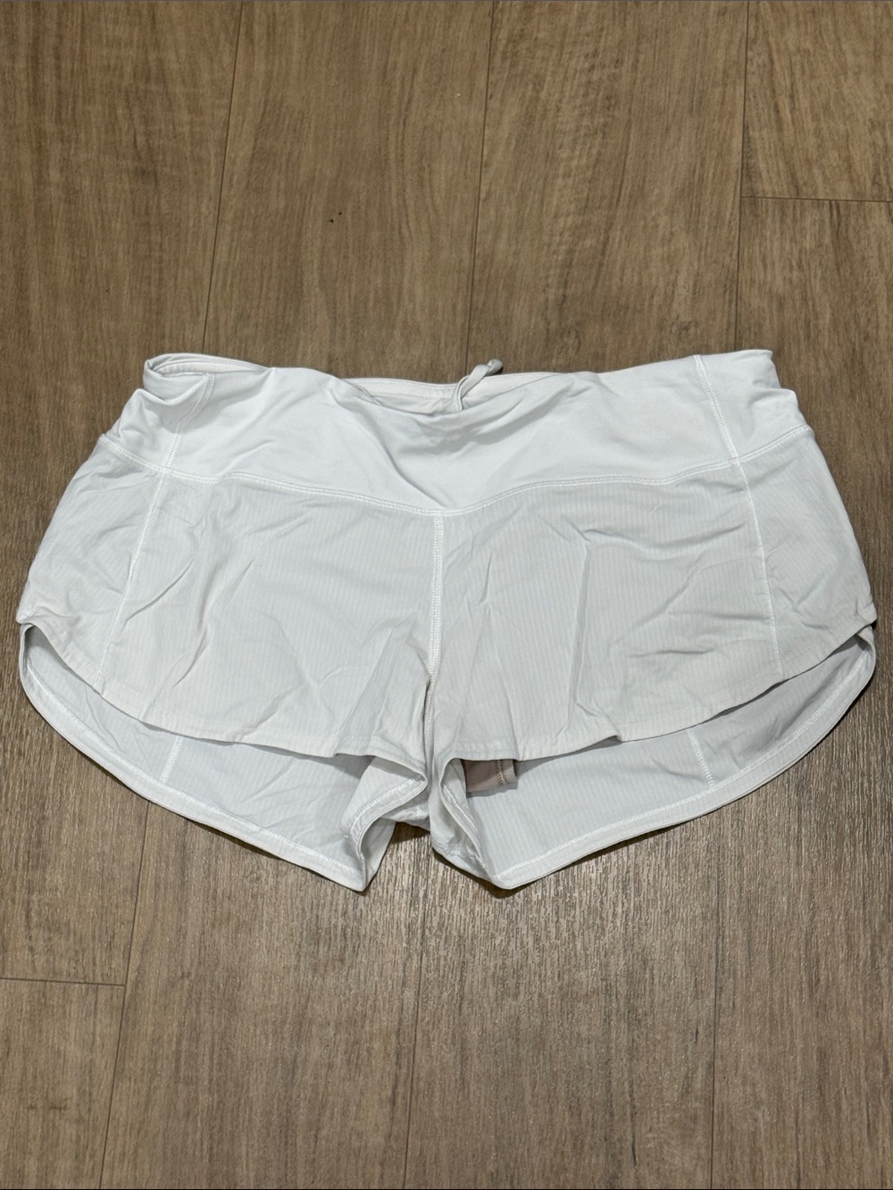 lululemon athletica Speed Up High-Rise Short in white 2.5”